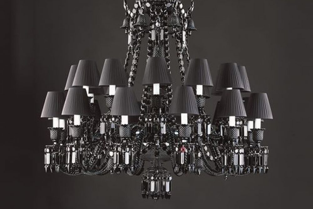 فني كهربائي المنطقة العاشرة